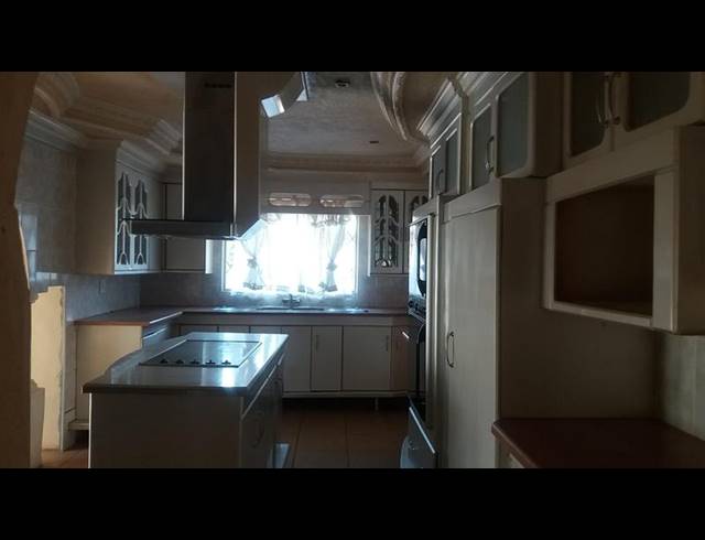 4 BEDROOM PROPERTY TO RENT IN NYLPARK